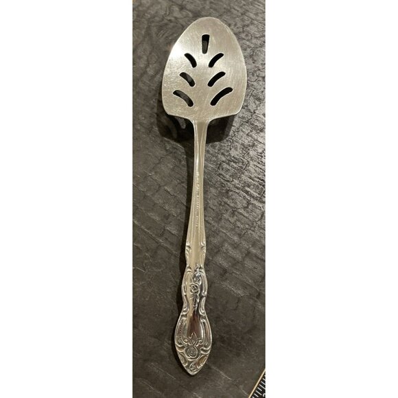 Lusterware Ornate Rose Pattern‎ Pierced All Stainless Pie Server Korea Vintage - Picture 2 of 4